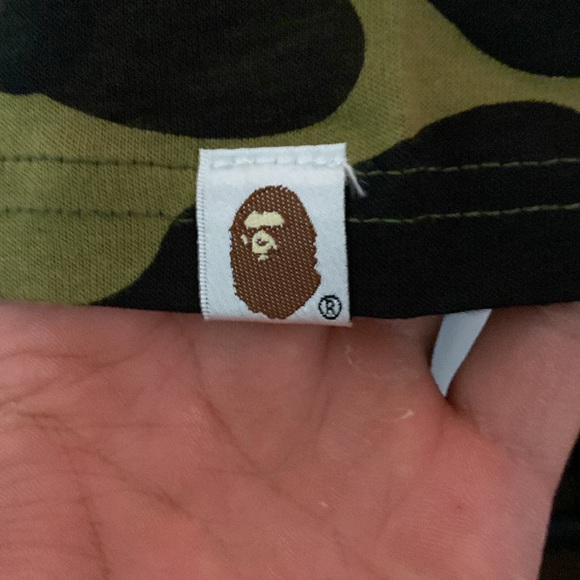 Bathing Ape t-shirt and shorts size large for both of them - Picture 4 of 7